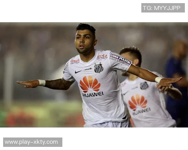 桑托斯官方宣布29岁前锋巴尔博萨租借回归曾两度效力球队